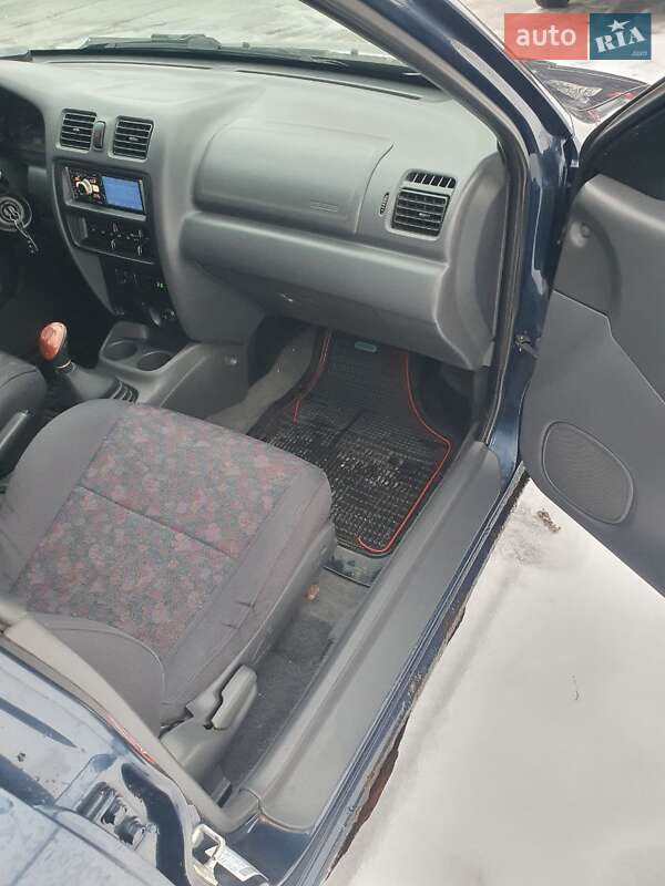 Седан Mazda 323 1998 в Киеве фото 5 Седан Mazda 323 1998 в Киеве