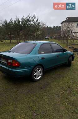 Седан Mazda 323 1997 в Бродах