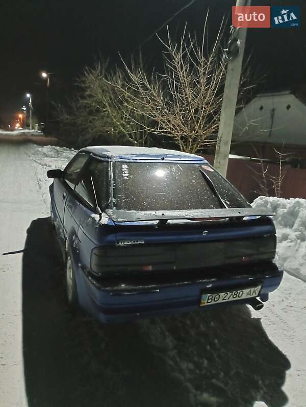 Седан Mazda 323 1986 в Бердичеве