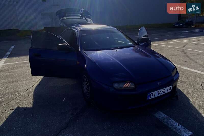 Хэтчбек Mazda 323 1995 в Полтаве
