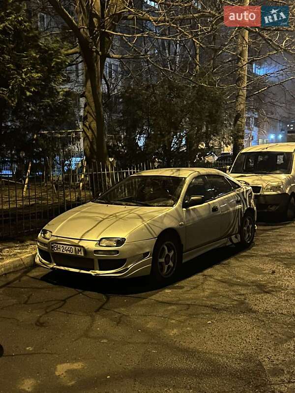 Хэтчбек Mazda 323 1996 в Подольске