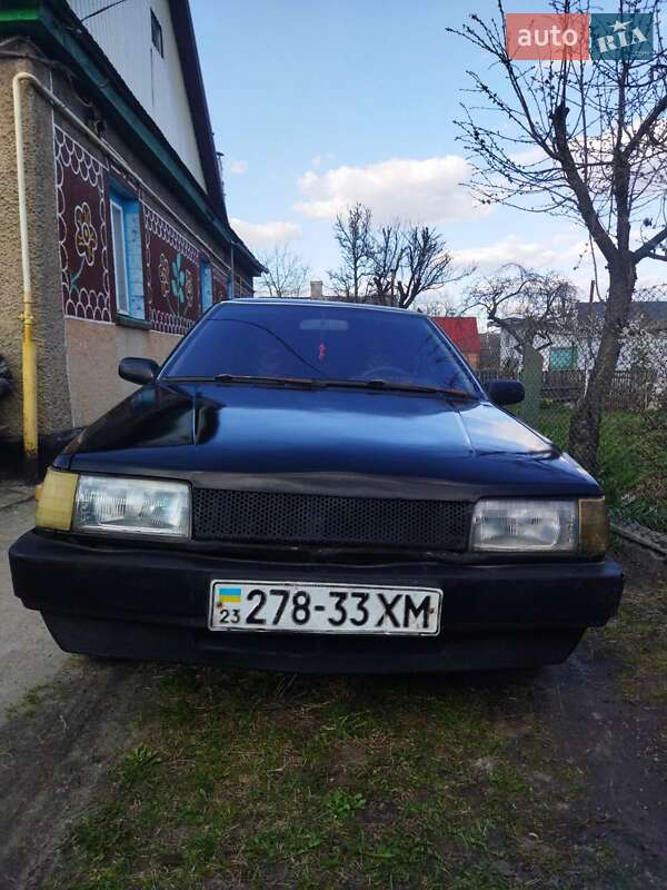 Хетчбек Mazda 323 1987 в Славуті фото 11 Хетчбек Mazda 323 1987 в Славуті
