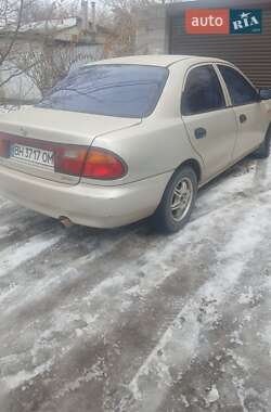 Седан Mazda 323 1995 в Одесі