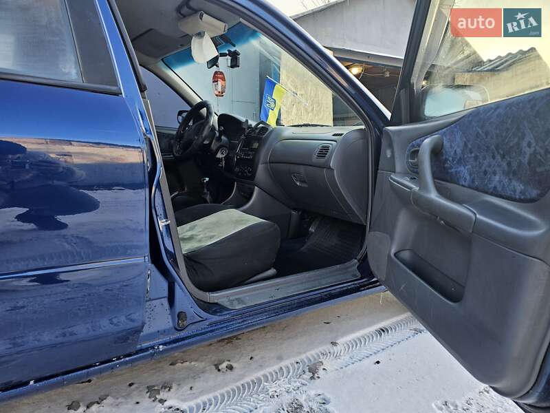 Хетчбек Mazda 323 1998 в Чорноморську