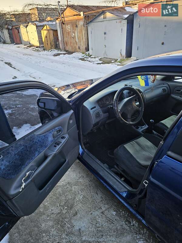 Хетчбек Mazda 323 1998 в Чорноморську