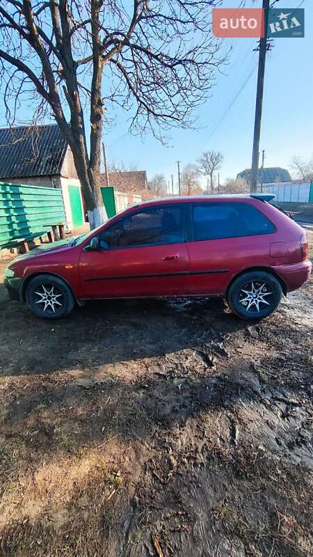 Хетчбек Mazda 323 1998 в Слобожанському