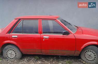 Седан Mazda 323 1987 в Хмельницком
