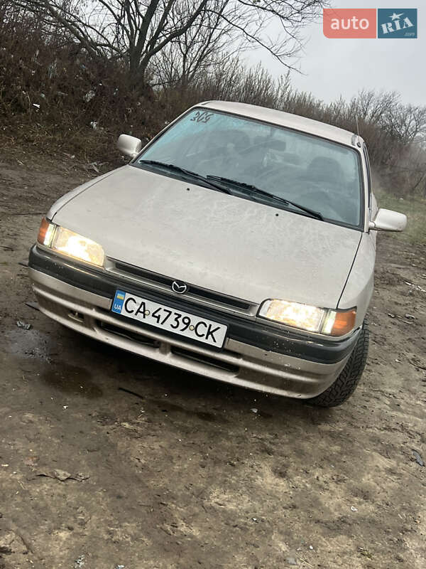 Mazda 323 1995