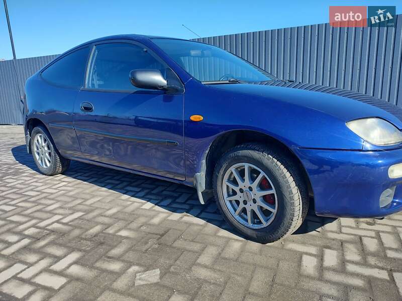 Хэтчбек Mazda 323 1996 в Остроге