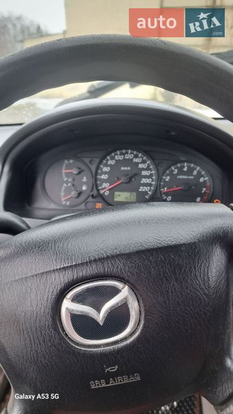 Хетчбек Mazda 323 2000 в Антонінах