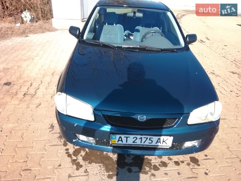 Хетчбек Mazda 323 1999 в Снятині