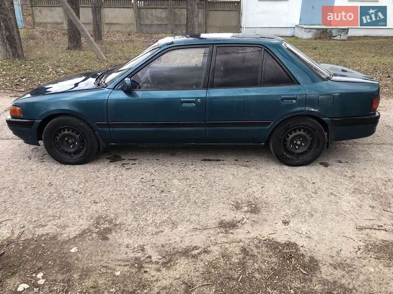 Mazda 323 1995