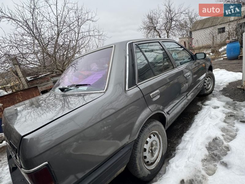 Седан Mazda 323 1986 в Вознесенске