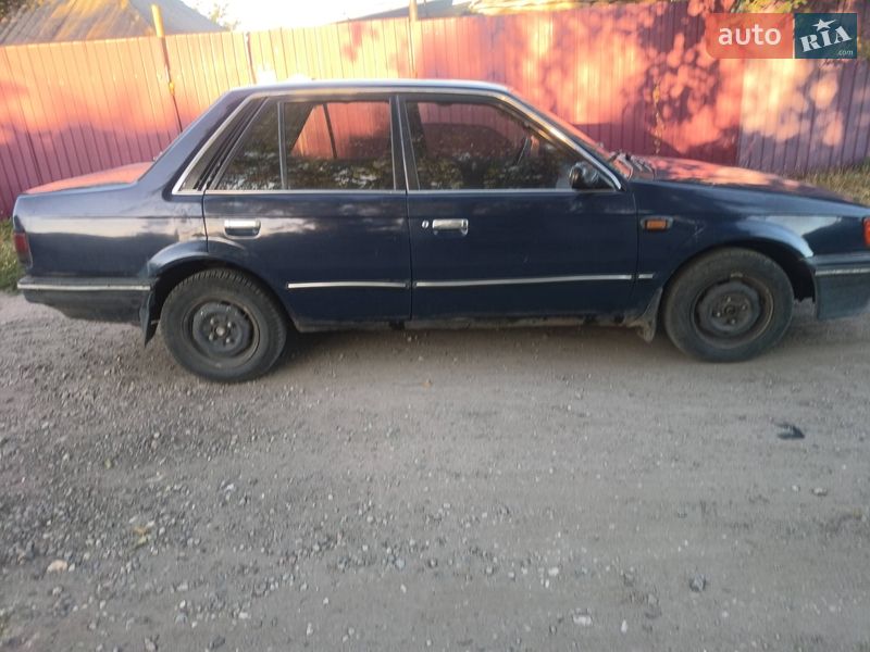 Mazda 323 1987