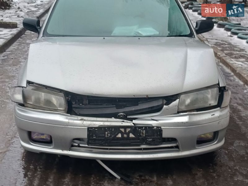Хетчбек Mazda 323 1997 в Запоріжжі
