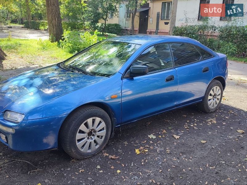 Mazda 323 1997