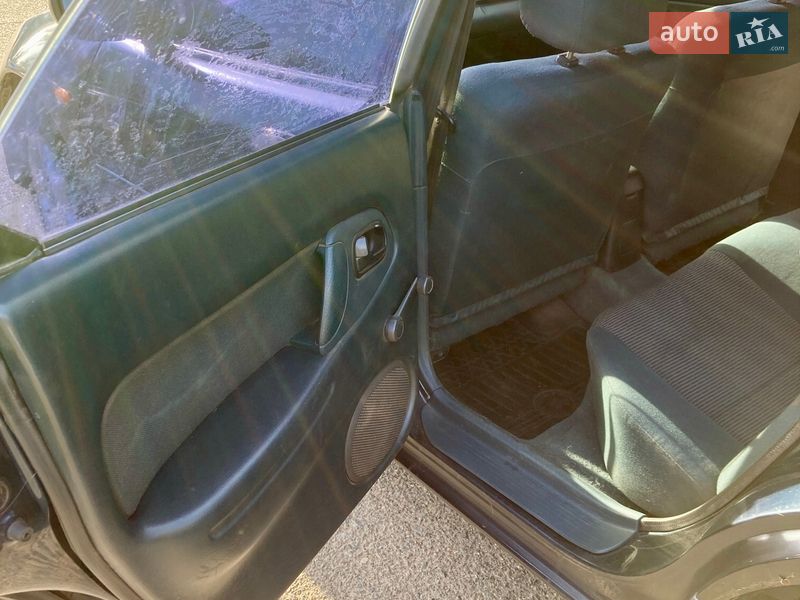 Хетчбек Mazda 323 1997 в Одесі фото 14 Хетчбек Mazda 323 1997 в Одесі