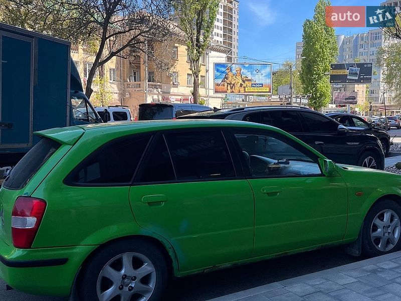 Хетчбек Mazda 323 1998 в Одесі фото 3 Хетчбек Mazda 323 1998 в Одесі