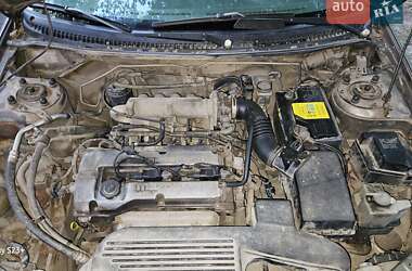 Хэтчбек Mazda 323 2000 в Львове