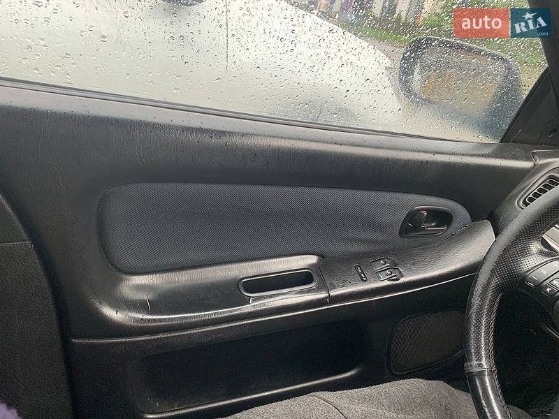 Хэтчбек Mazda 323 1998 в Львове фото 10 Хэтчбек Mazda 323 1998 в Львове