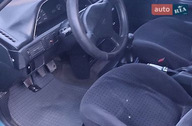 Седан Mazda 323 1993 в Кременце
