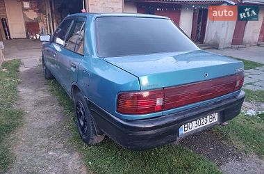 Седан Mazda 323 1993 в Кременце