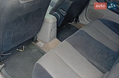 Седан Mazda 323 2002 в Львове
