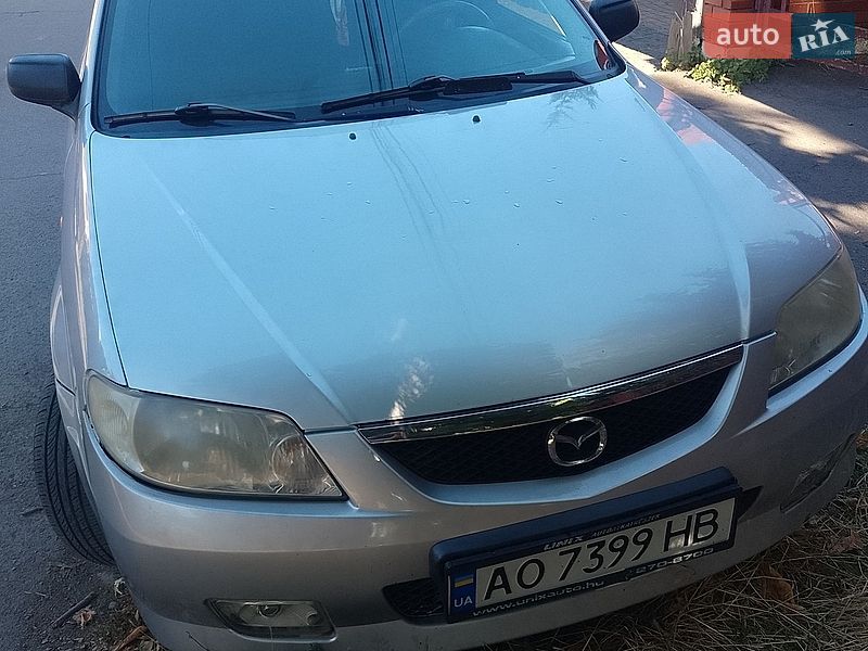 Хэтчбек Mazda 323 2000 в Берегово