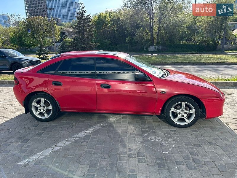 Хэтчбек Mazda 323 1995 в Днепре