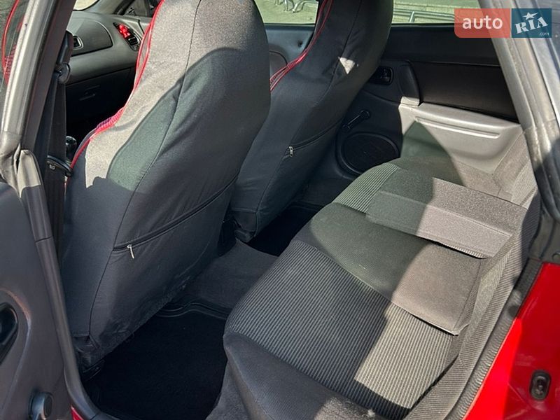 Хэтчбек Mazda 323 1995 в Днепре