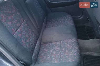 Седан Mazda 323 1997 в Новомосковске
