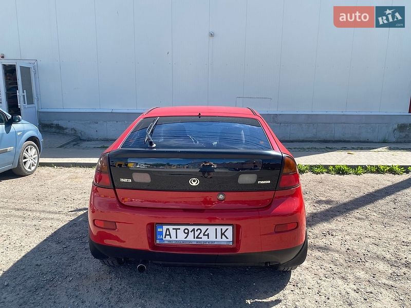 Хетчбек Mazda 323 1999 в Рогатині