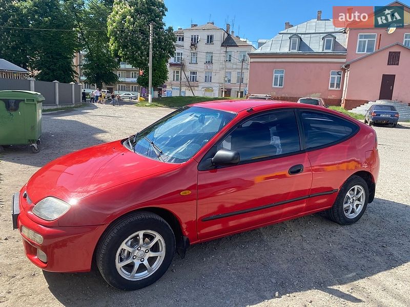 Хетчбек Mazda 323 1999 в Рогатині