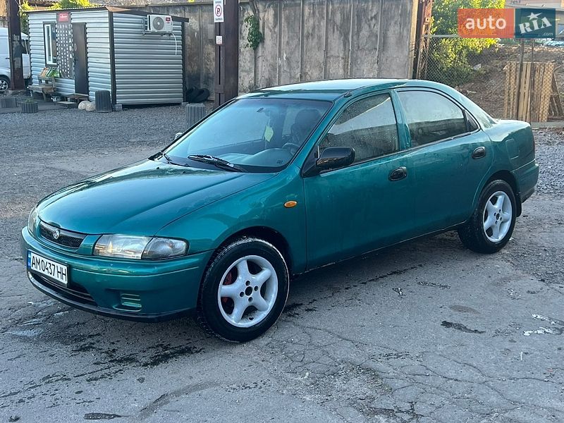 Mazda 323 1997