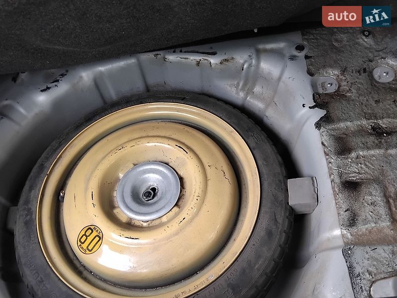 Хэтчбек Mazda 323 1999 в Затишье фото 9 Хэтчбек Mazda 323 1999 в Затишье