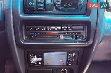 Седан Mazda 323 1998 в Одессе