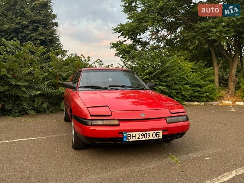 Mazda 323 1990