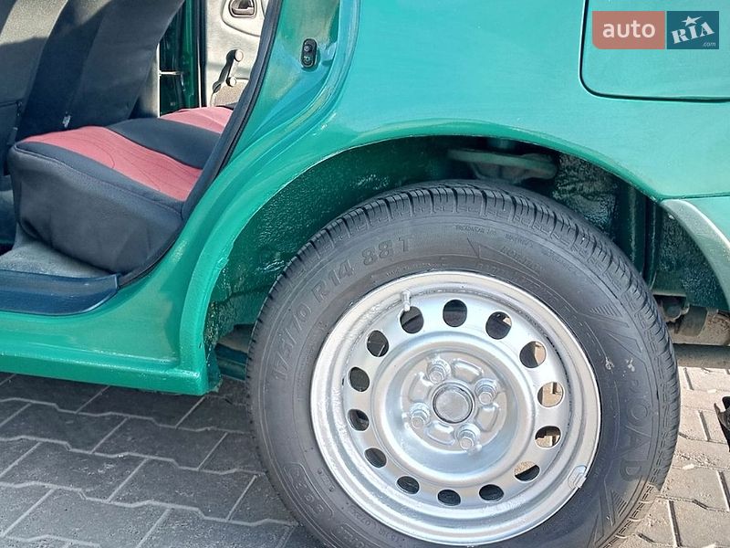 Хетчбек Mazda 323 1995 в Луцьку