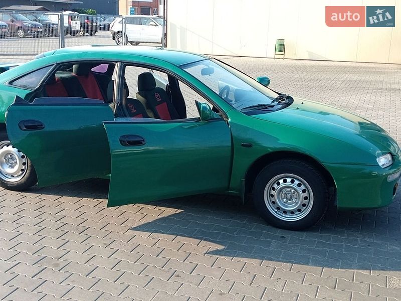 Хетчбек Mazda 323 1995 в Луцьку