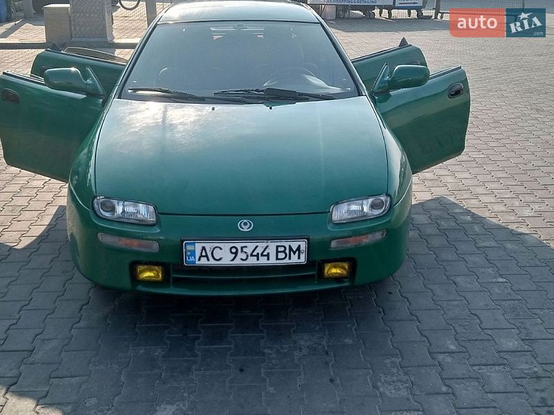 Хетчбек Mazda 323 1995 в Луцьку