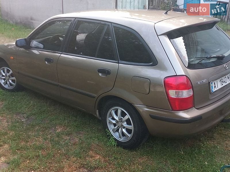 Хетчбек Mazda 323 1999 в Борисполі