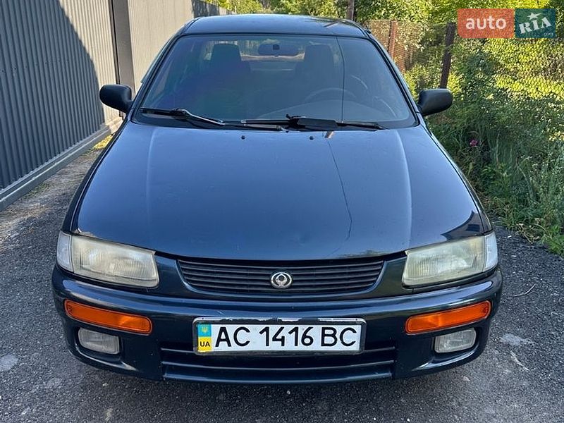 Mazda 323 1996