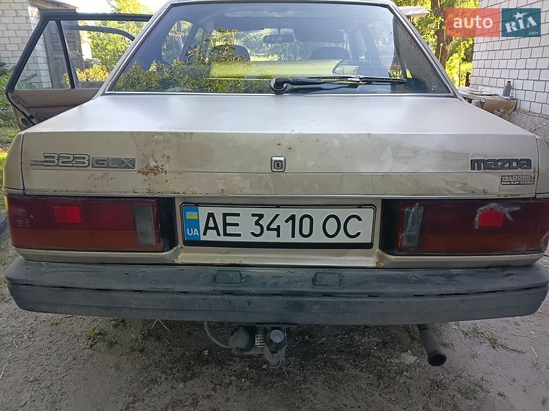 Mazda 323 1987