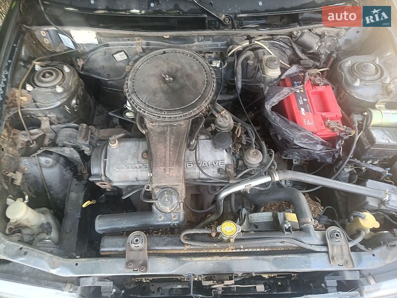 Седан Mazda 323 1991 в Днепре