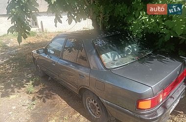 Седан Mazda 323 1991 в Днепре