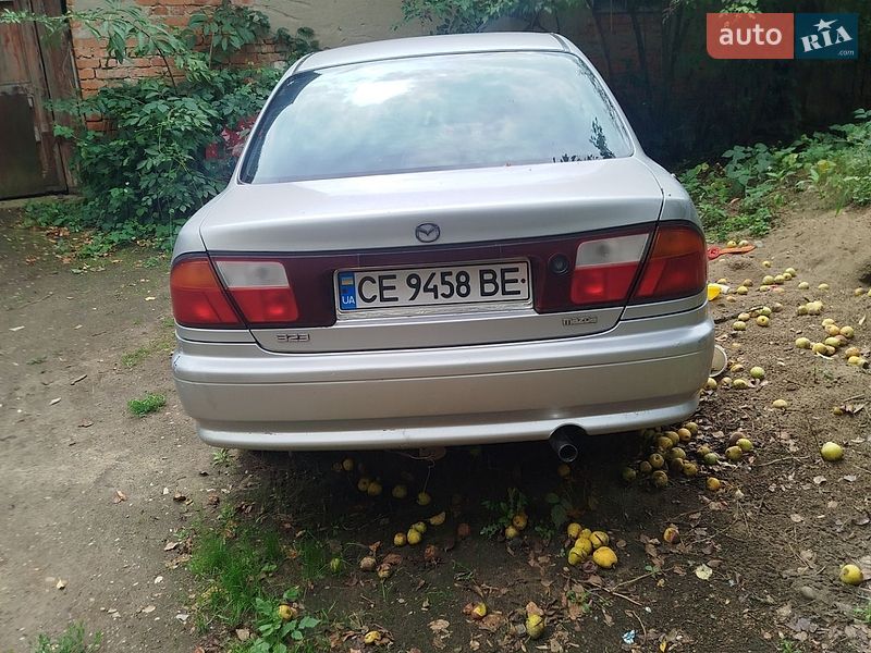 Седан Mazda 323 1998 в Берегомете