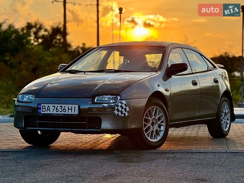 Mazda 323 1996