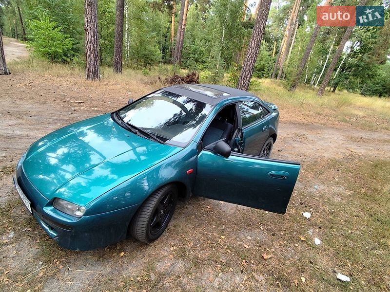 Хэтчбек Mazda 323 1995 в Киеве