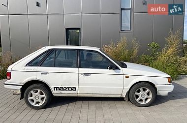 Хетчбек Mazda 323 1986 в Хмельницькому