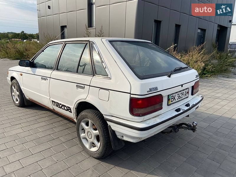 Хетчбек Mazda 323 1986 в Хмельницькому